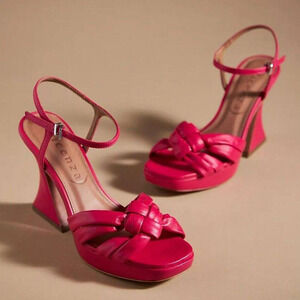 New Vicenza Knotted Pink Platform Heels - 40 EU (9.5 - 10 US)